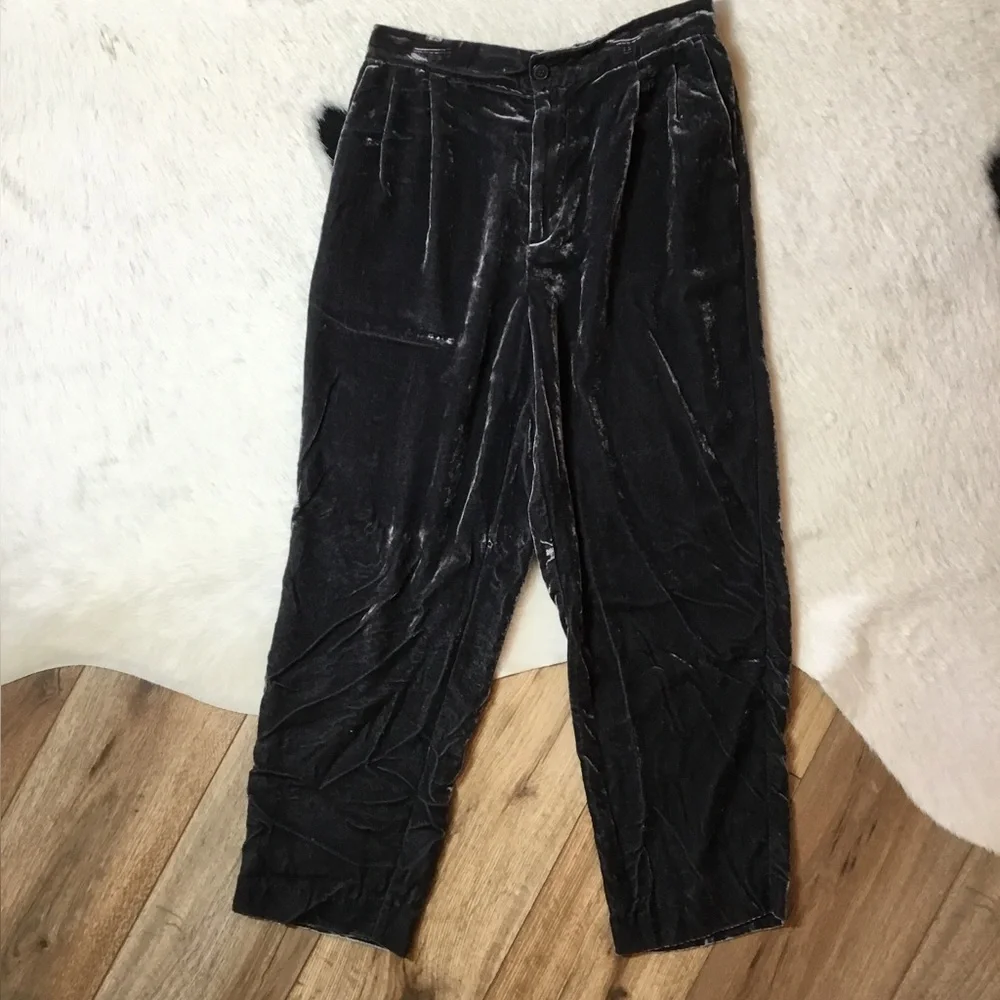 Madewell velvet trousers with a tapered wide leg high rise - Picture 2 of 7